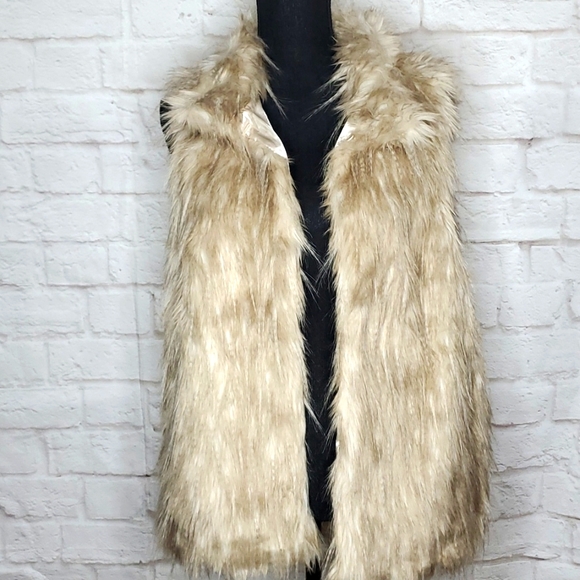 Marc New York Andrew Marc Faux Silver Fox Fur Vest with Collar
